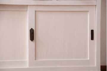 アンティーク家具　アンティークペイント　象嵌入り!結霜ガラス扉の古い食器棚(カップボード)
