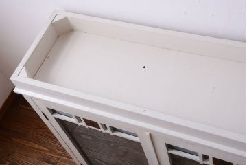 アンティーク家具　アンティークペイント　象嵌入り!結霜ガラス扉の古い食器棚(カップボード)
