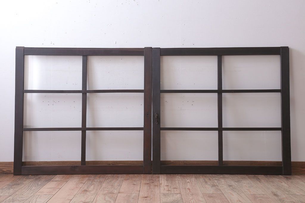 アンティーク　レトロな古い木味のガラス戸2枚セット(窓)