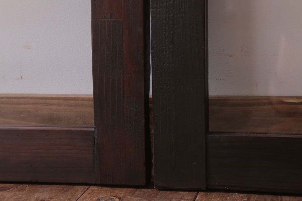 アンティーク　レトロな古い木味のガラス戸2枚セット(窓)