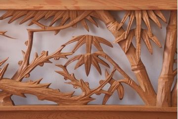 和製アンティーク　竹梅の彫刻が美しい欄間
