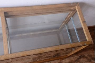 レトロ家具　昭和レトロ　脚付き!古い木製のシンプルなアンティークガラスケース(ショーケース)(1)