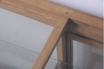レトロ家具　昭和レトロ　脚付き!古い木製のシンプルなアンティークガラスケース(ショーケース)(1)