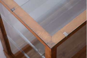 レトロ家具　昭和レトロ　脚付き!古い木製のシンプルなアンティークガラスケース(ショーケース)(1)