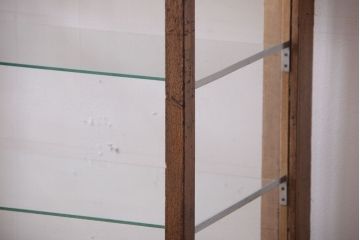 レトロ家具　昭和レトロ　脚付き!古い木製のシンプルなアンティークガラスケース(ショーケース)(1)