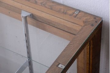 レトロ家具　昭和レトロ　脚付き!古い木製のシンプルなアンティークガラスケース(ショーケース)(2)