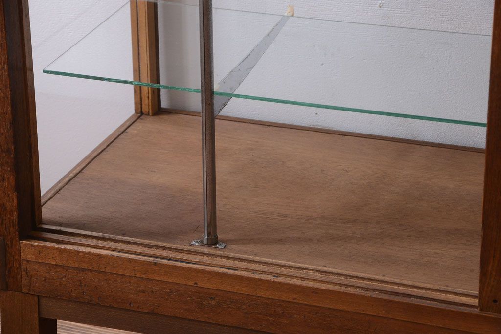 レトロ家具　昭和レトロ　脚付き!古い木製のシンプルなアンティークガラスケース(ショーケース)(2)