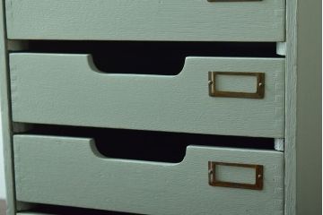 アンティーク家具　ペイント　小ぶりでかわいい両面小引き出し