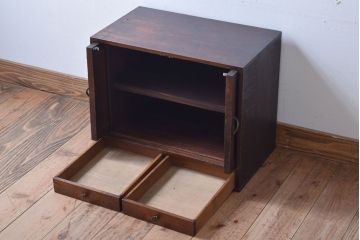 アンティーク家具　和製アンティーク　引き出し2杯付き!ナラ材製の小ぶりな収納棚