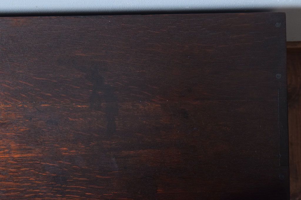 アンティーク家具　和製アンティーク　引き出し2杯付き!ナラ材製の小ぶりな収納棚