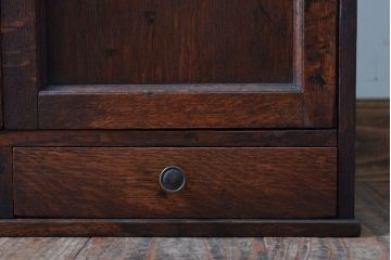 アンティーク家具　和製アンティーク　引き出し2杯付き!ナラ材製の小ぶりな収納棚