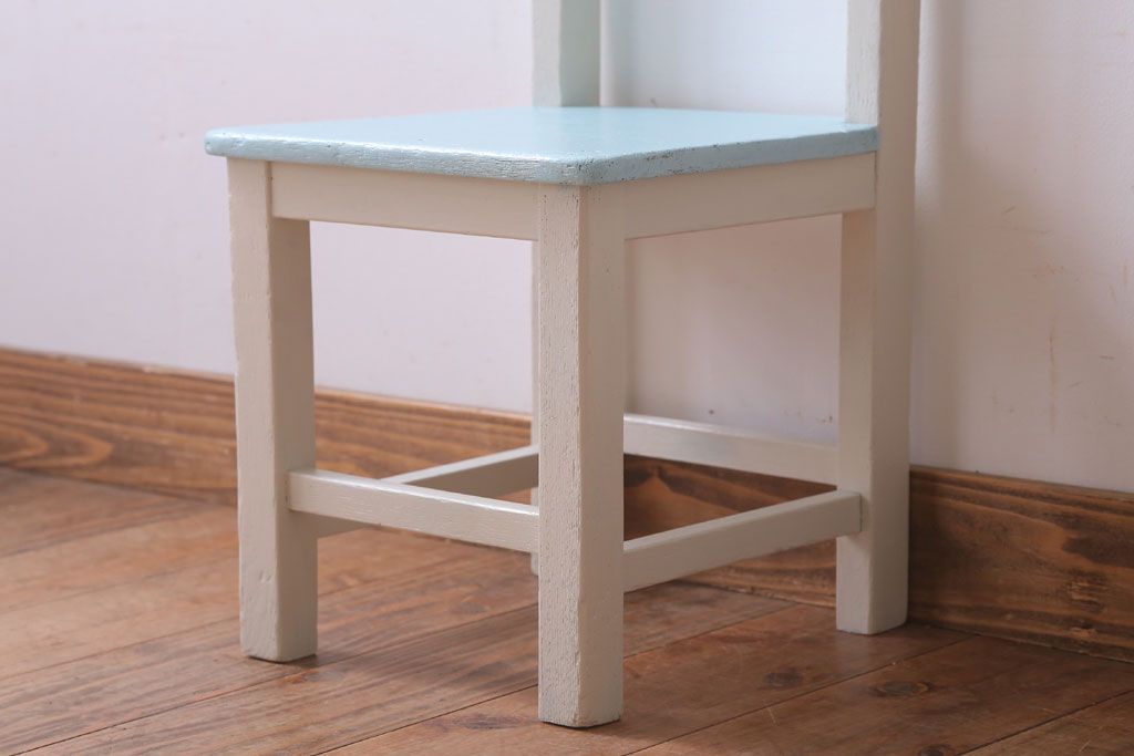 アンティーク家具　アンティーク　小ぶりでかわいいおしゃれなペイントチェア(子供用椅子)(1)