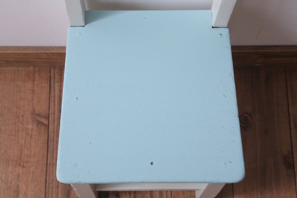 アンティーク家具　アンティーク　小ぶりでかわいいおしゃれなペイントチェア(子供用椅子)(1)