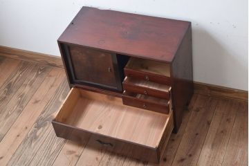 アンティーク家具　古民具・骨董　明治〜大正期　引き出し付きの古い戸棚