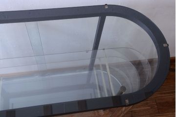 アンティーク家具　アンティーク　鉄脚付き!ペイントRガラスケース(ショーケース)