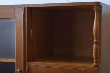 レトロ家具　昭和レトロ　ダイヤガラス入り!古い木製の小ぶりな本箱(ブックケース)