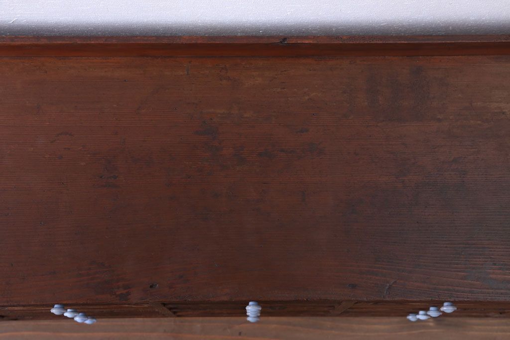 アンティーク家具　和製アンティーク　古い木の20杯小引き出し