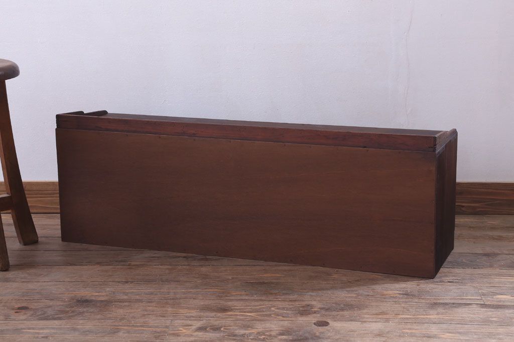 アンティーク家具　和製アンティーク　古い木の20杯小引き出し