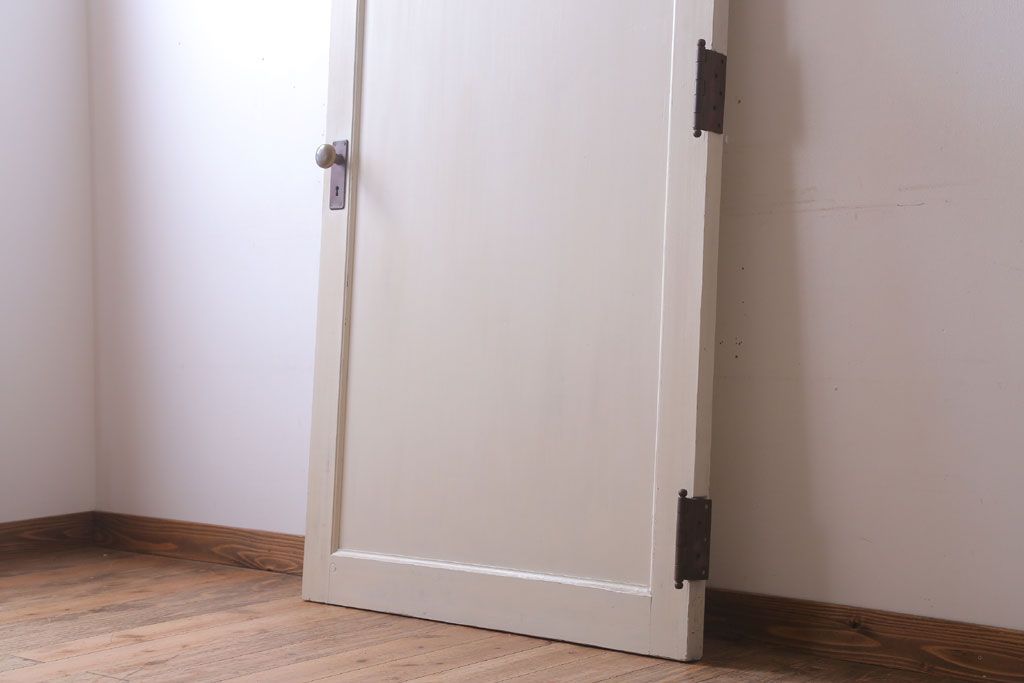 アンティークペイント　ダイヤガラス入り!大きな古いドア