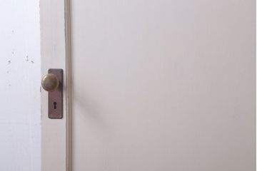 アンティークペイント　ダイヤガラス入り!大きな古いドア