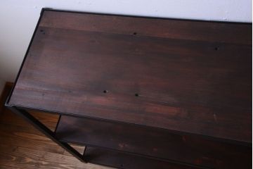 ラフジュ工房オリジナル　脚付きのシンプルな背の低いアイアンラック(大)