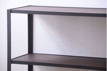 ラフジュ工房オリジナル　脚付きのシンプルな背の低いアイアンラック(大)