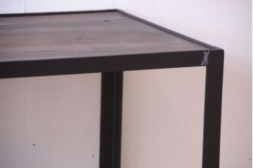 ラフジュ工房オリジナル　脚付きのシンプルな背の低いアイアンラック(大)