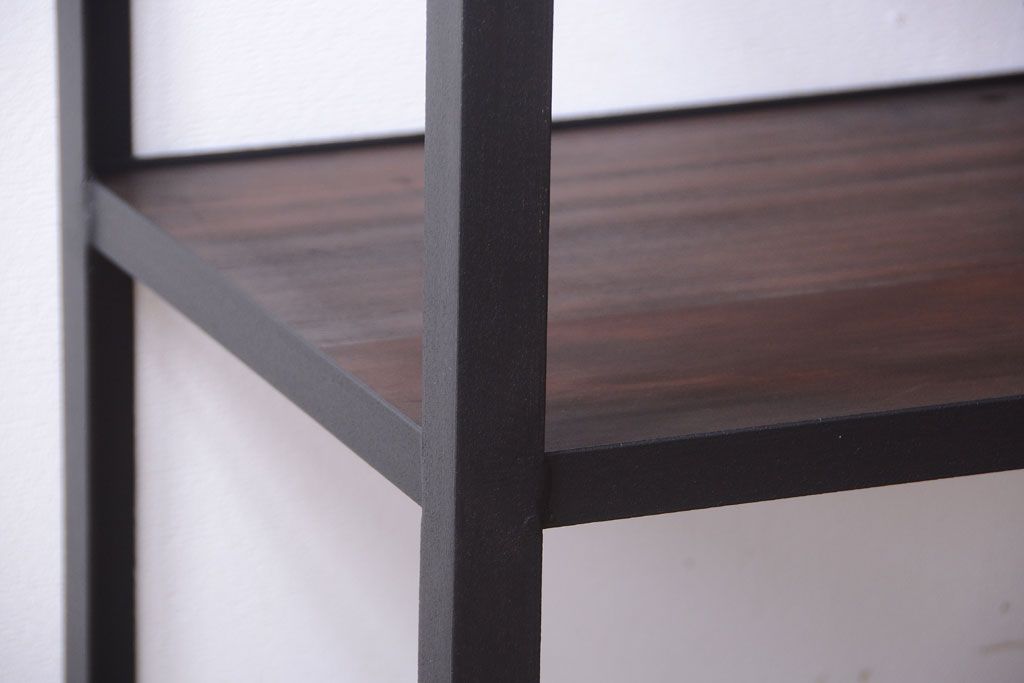 ラフジュ工房オリジナル　脚付きのシンプルな背の低いアイアンラック(大)