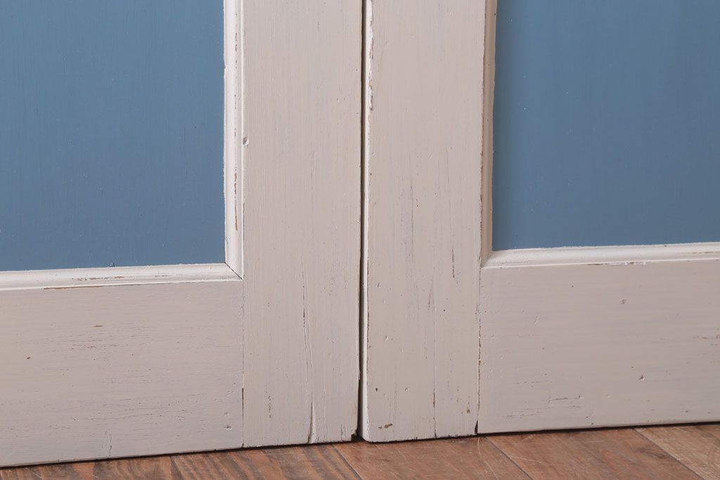 アンティークペイント　両開き　銀モールガラス入り!ドア2枚1対