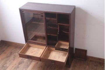 アンティーク家具　和製アンティーク　大正〜昭和期　上品な茶箪笥(収納棚)