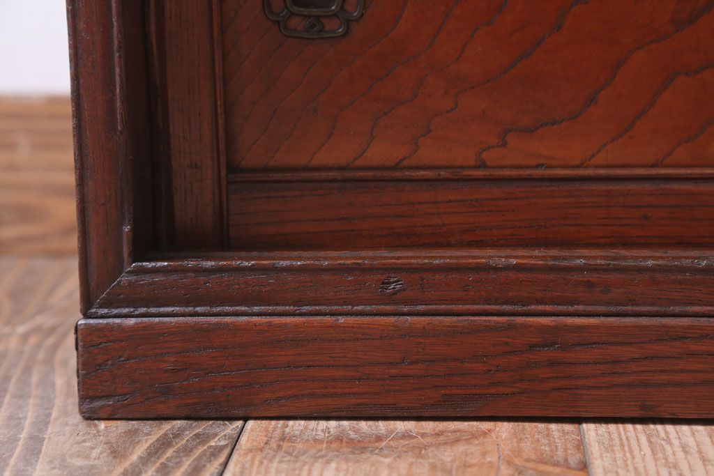 アンティーク家具　和製アンティーク　大正〜昭和期　上品な茶箪笥(収納棚)