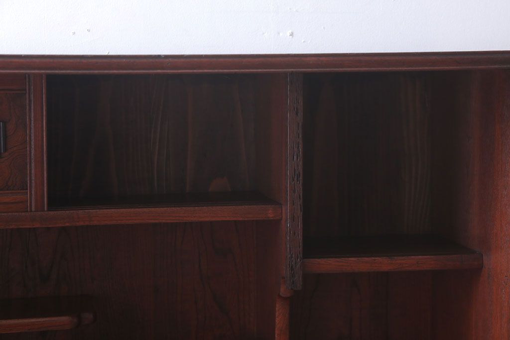 アンティーク家具　和製アンティーク　大正〜昭和期　上品な茶箪笥(収納棚)