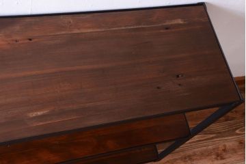 ラフジュ工房オリジナル　脚付きのシンプルな背の低いアイアンラック(大)(2)