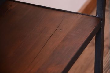ラフジュ工房オリジナル　脚付きのシンプルな背の低いアイアンラック(大)(2)
