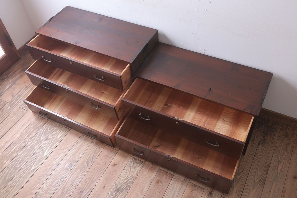 レトロ家具　昭和レトロ　シンプルな二段重ね衣装箪笥(チェスト)