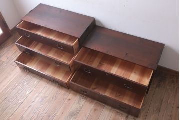 レトロ家具　昭和レトロ　シンプルな二段重ね衣装箪笥(チェスト)