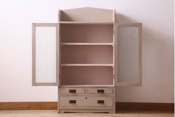 ペイント家具　ダイヤガラス入り!レトロな雰囲気のペイント本箱(収納棚、戸棚、食器棚)