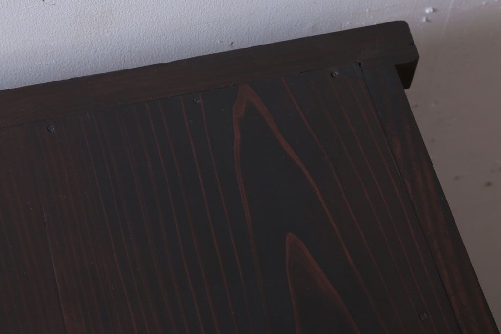 アンティーク家具　和製アンティーク　モールガラス引き戸の脚付きサイドボード(収納棚)(2)