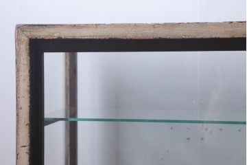 レトロ家具　和製アンティーク　鉄脚付き!レトロなオリジナルペイントの横長ガラスケース(ショーケース)