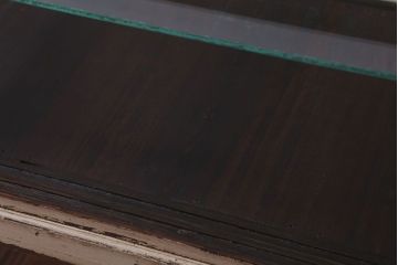 レトロ家具　和製アンティーク　鉄脚付き!レトロなオリジナルペイントの横長ガラスケース(ショーケース)