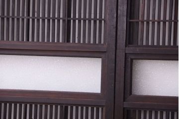 古民具・骨董　裏障子付き!ダイヤガラス帯の幅が狭いアンティーク格子戸4枚セット