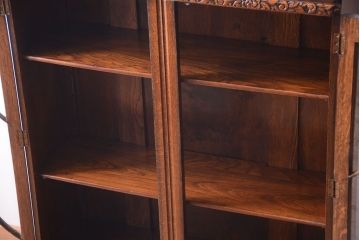 アンティーク家具　イギリスアンティーク　オーク材!ブルボーズレッグのブックケース(キャビネット・本箱・収納棚)