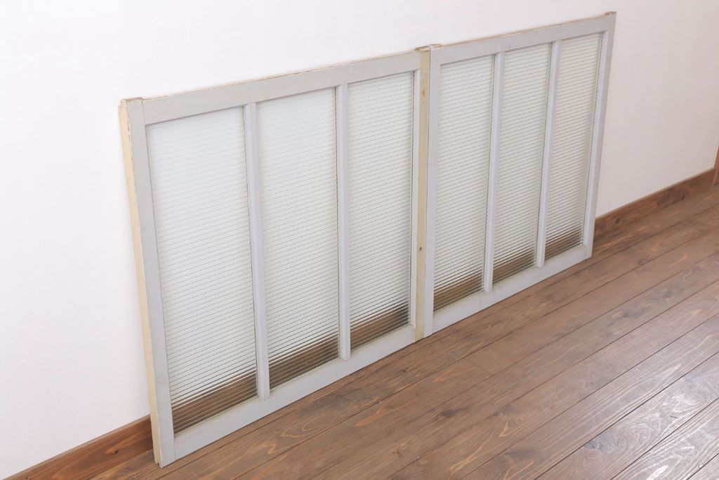 昭和レトロ　モールガラス入りの引き戸2枚セット(窓)