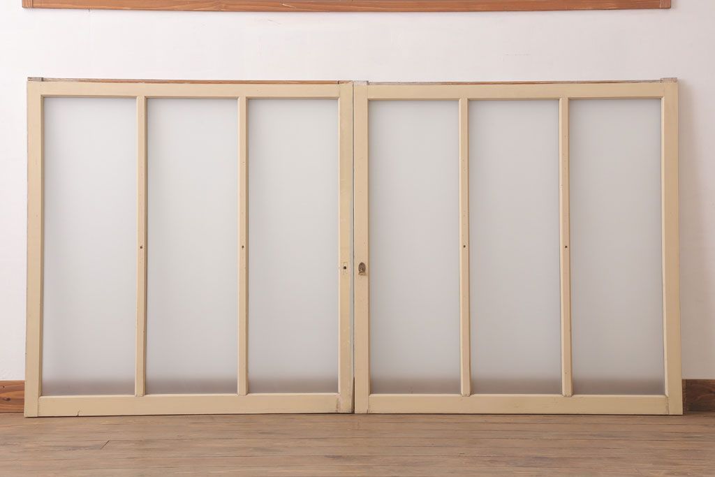 昭和レトロ　すりガラス入りの引き戸2枚セット(窓)