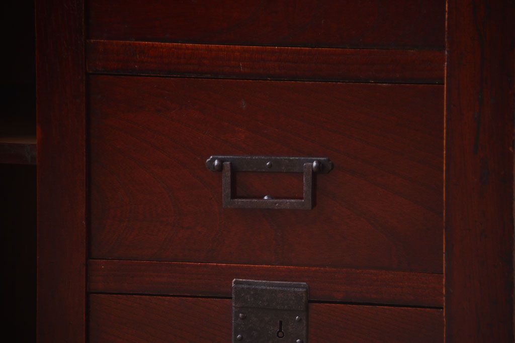 アンティーク家具　古民具・骨董　明治　前面欅材の古い米沢帳場小箪笥