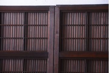 古民具・骨董　裏障子付き!上質なアンティーク格子戸3枚セット