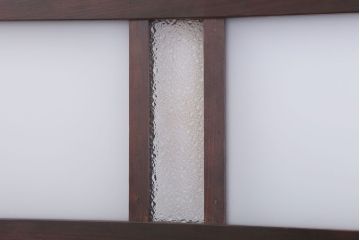 和製アンティーク　すり・ダイヤガラス入り!古い木のモダンなガラス引き戸