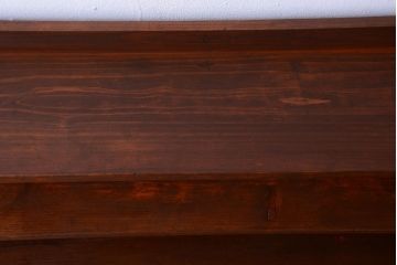 アンティーク家具　和製アンティーク　台形!古い木の珍しい横長収納棚(本棚・戸棚)