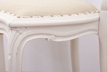 アンティーク家具　フランスアンティーク　優雅なデザインのリペイントチェア(1)