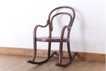 アンティーク家具　海外アンティーク　J&J.Kohn社　子供用ロッキングチェア　キンダーモデル(バルーンバック・ベントウッド)